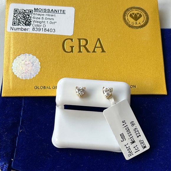 Moissanite Jewelry - Luxury Moissanite Diamond gold Heart stud‎ Earrings